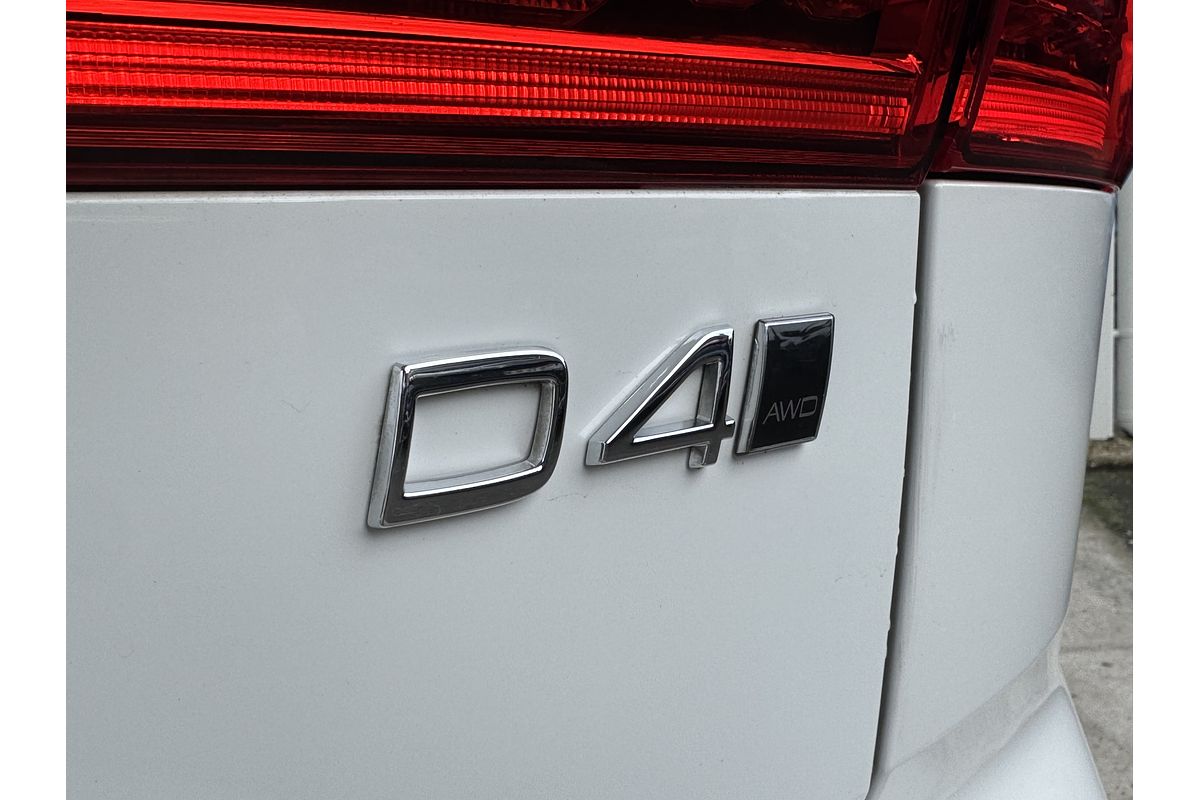 2019 Volvo XC60 D4 Momentum