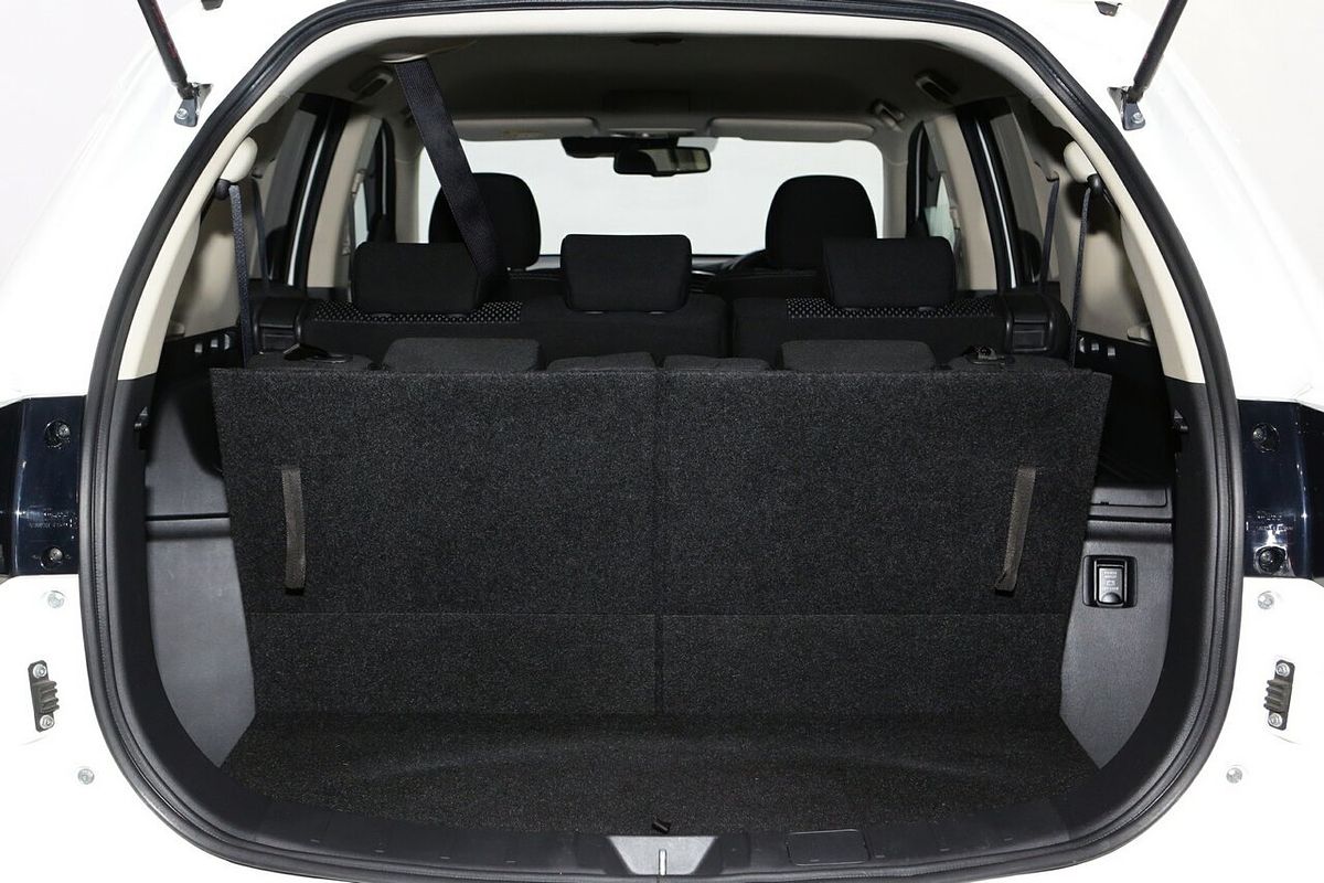 2016 Mitsubishi Outlander LS Safety Pack ZK