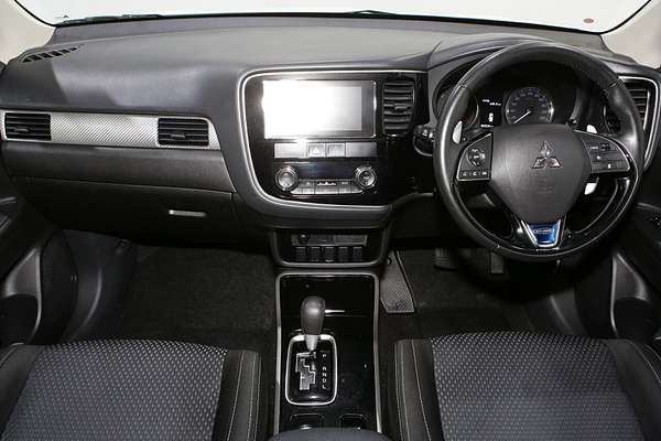 2016 Mitsubishi Outlander LS Safety Pack ZK