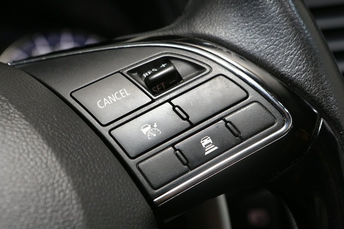 2016 Mitsubishi Outlander LS Safety Pack ZK