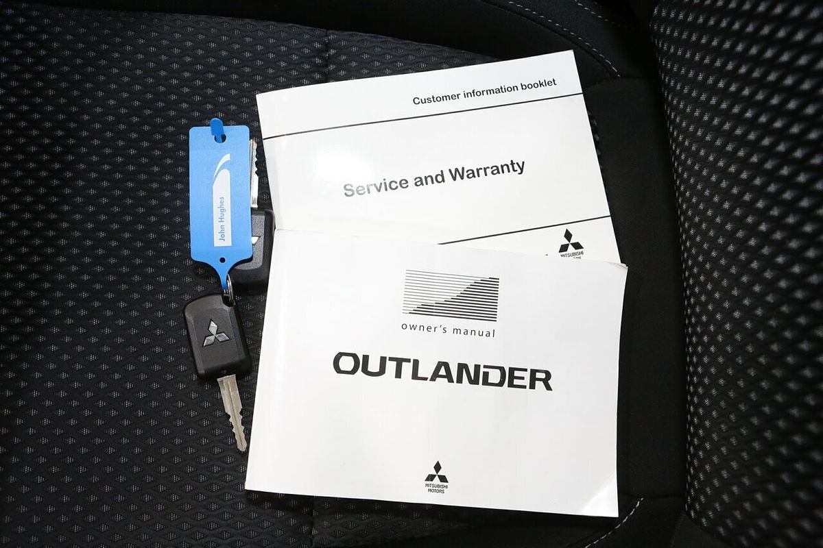 2016 Mitsubishi Outlander LS Safety Pack ZK