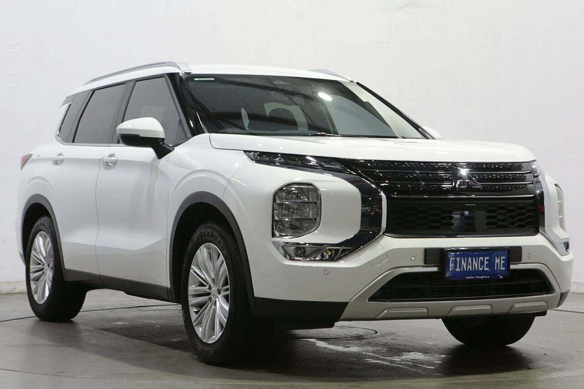 2025 Mitsubishi Outlander LS ZM