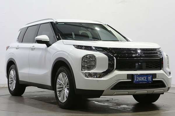 2025 Mitsubishi Outlander LS ZM