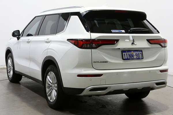 2025 Mitsubishi Outlander LS ZM