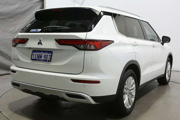 2025 Mitsubishi Outlander LS ZM