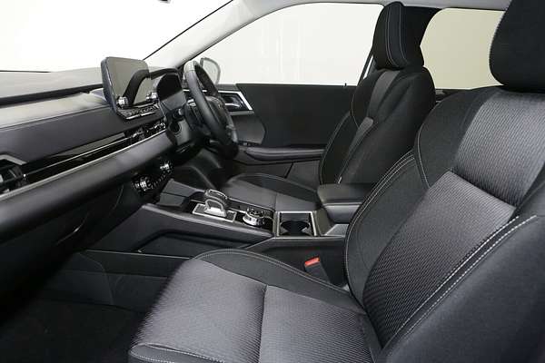 2025 Mitsubishi Outlander LS ZM