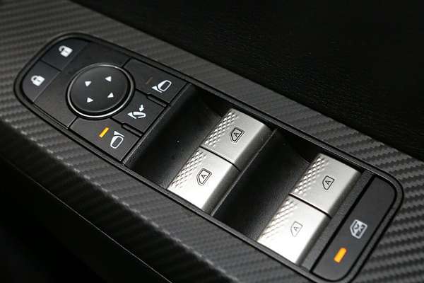 2025 Mitsubishi Outlander LS ZM