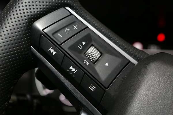 2025 Mitsubishi Outlander LS ZM