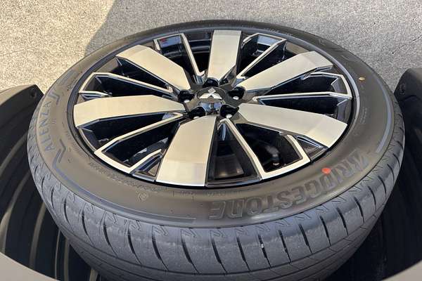 2025 Mitsubishi Outlander Aspire ZM