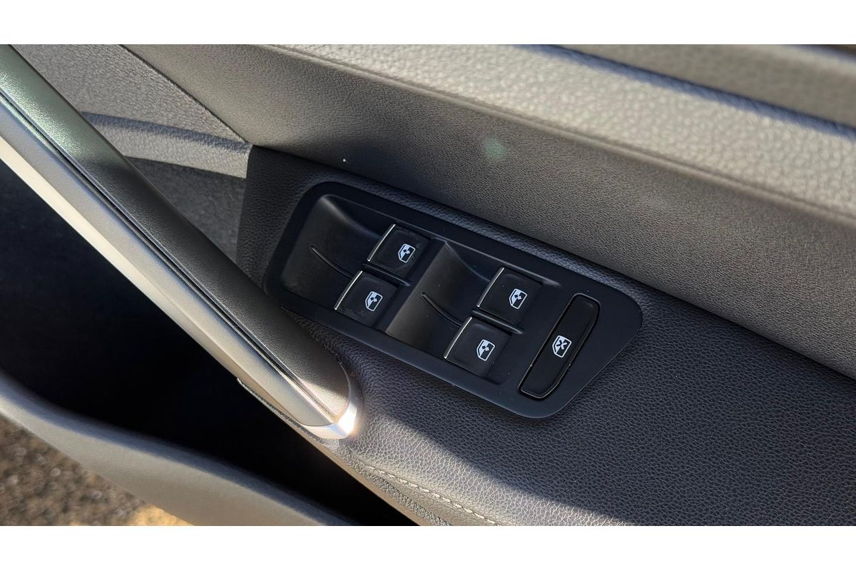 2016 Volkswagen Golf 110TSI Highline 7