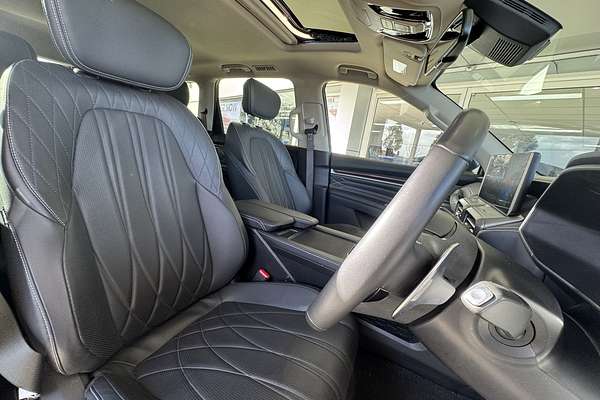 2024 LDV D90 Executive SV9A