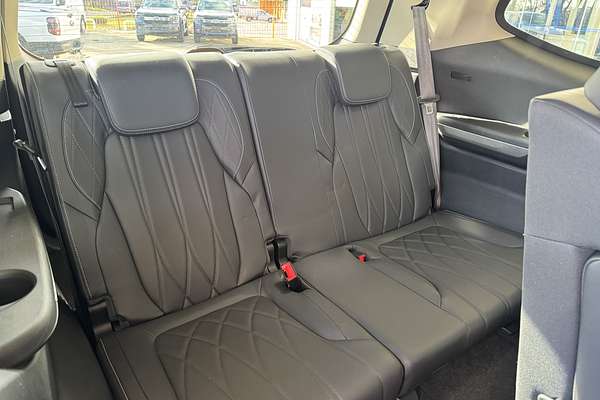 2024 LDV D90 Executive SV9A