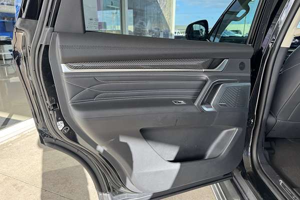 2024 LDV D90 Executive SV9A