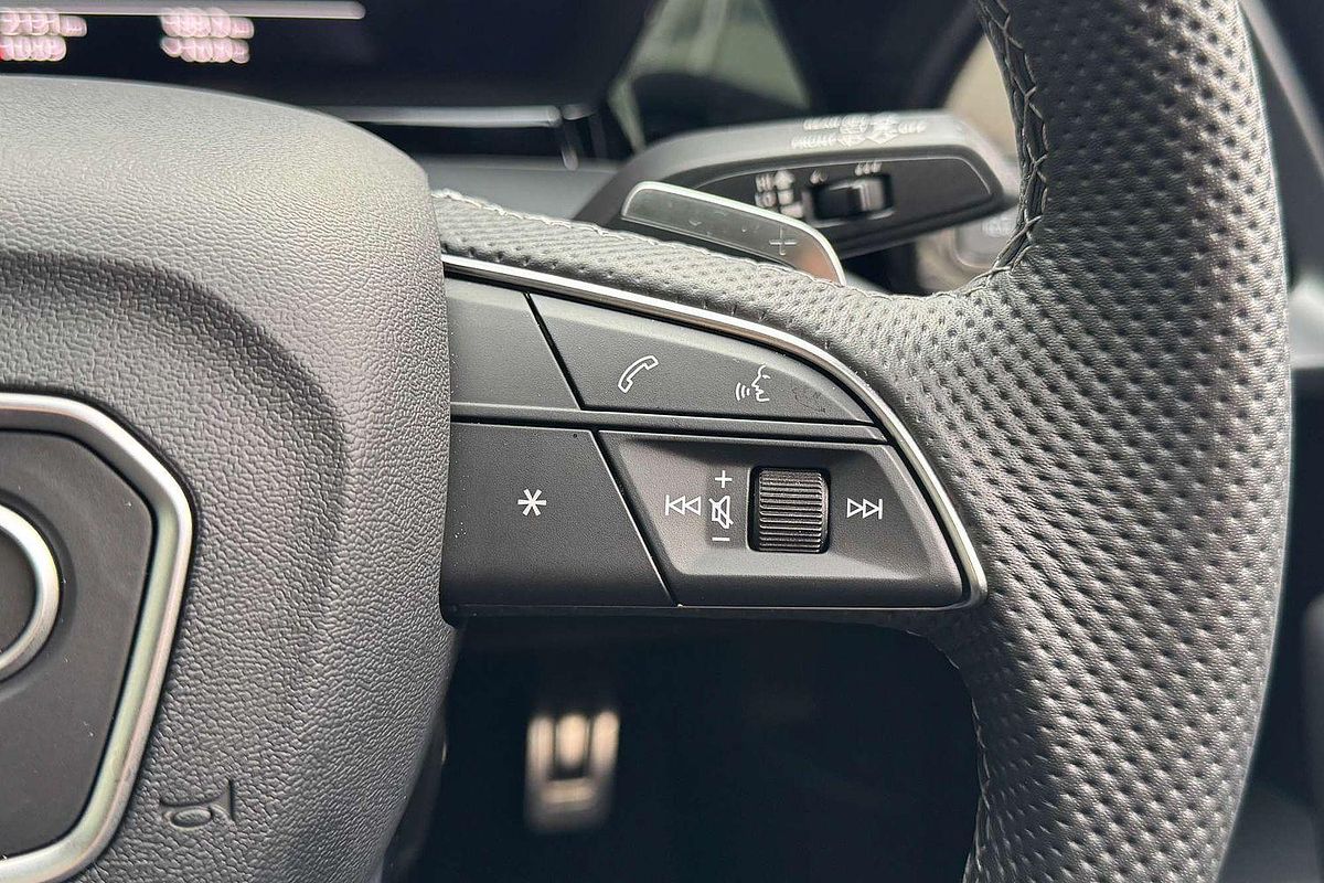 2025 Audi A3 35 TFSI S line GY