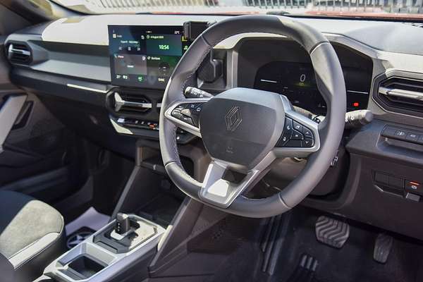 2025 Renault Duster Techno X1311