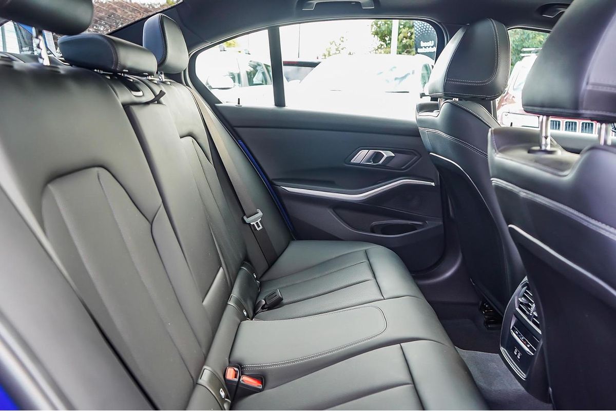 2024 BMW 3 Series 330i M Sport G20 LCI