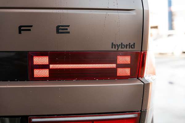 2025 Hyundai Santa Fe Hybrid Calligraphy MX5.V1