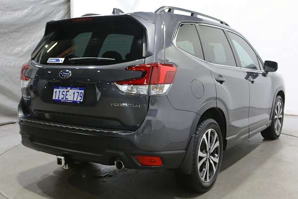 2022 Subaru Forester 2.5i Premium S5