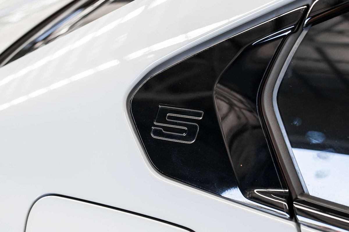2023 BMW 5 Series 520i M Sport G60