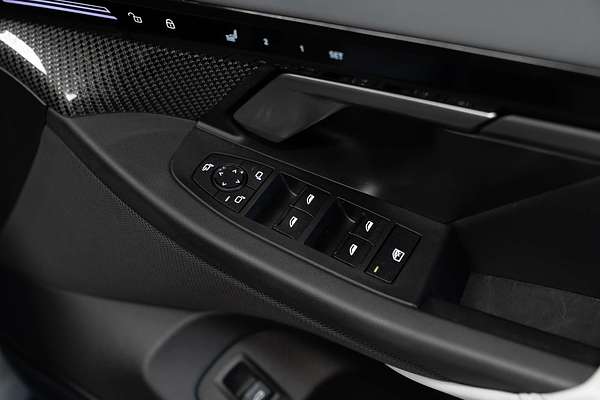 2023 BMW 5 Series 520i M Sport G60