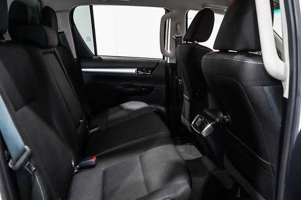 2020 Toyota Hilux SR5 GUN126R 4X4