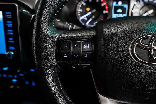 2020 Toyota Hilux SR5 GUN126R 4X4