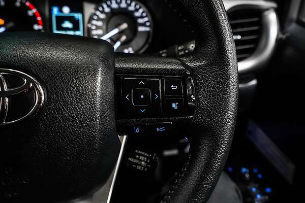 2020 Toyota Hilux SR5 GUN126R 4X4