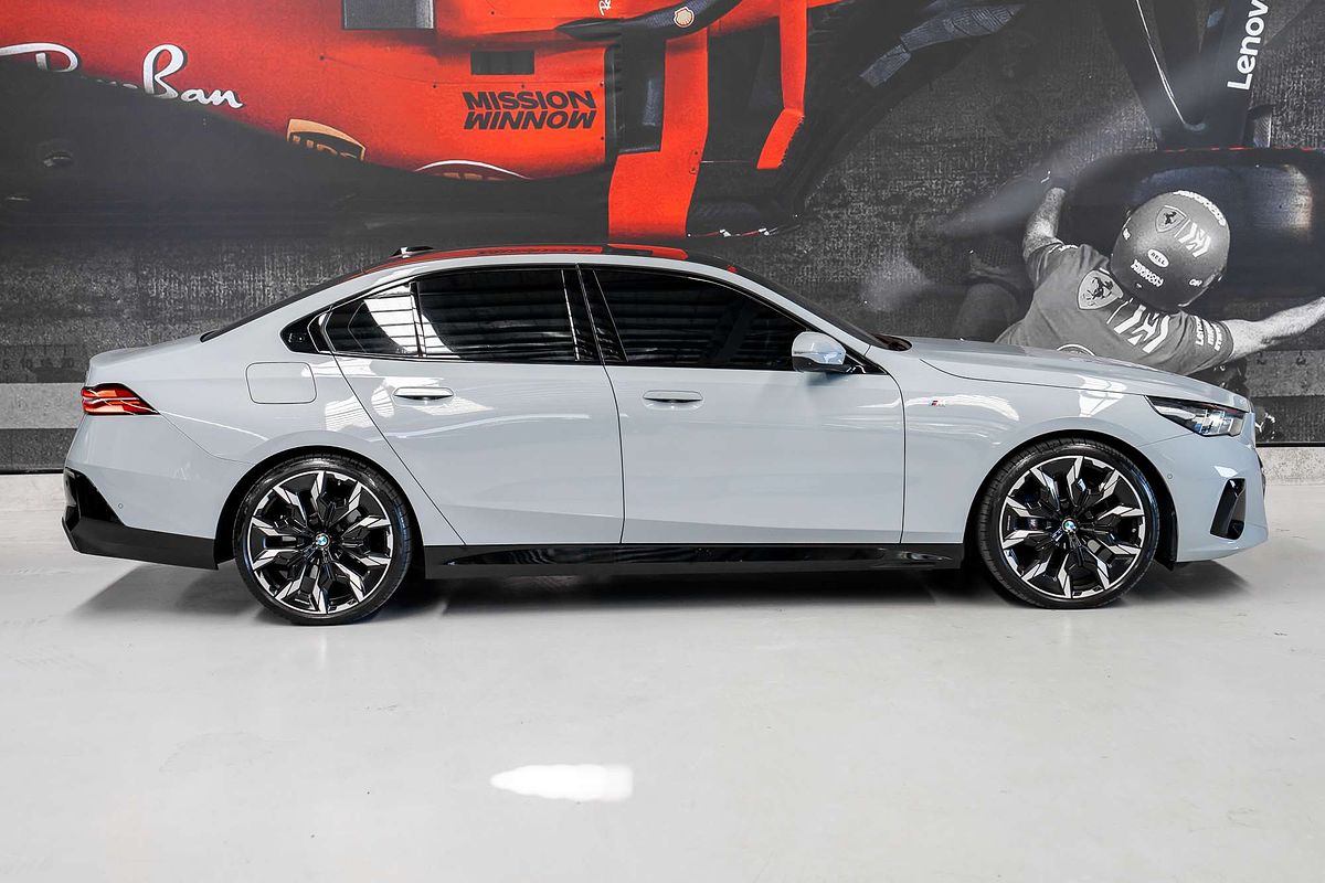 2023 BMW 5 Series 520i M Sport G60