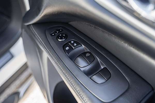 2017 Nissan Pathfinder ST-L R52 Series II