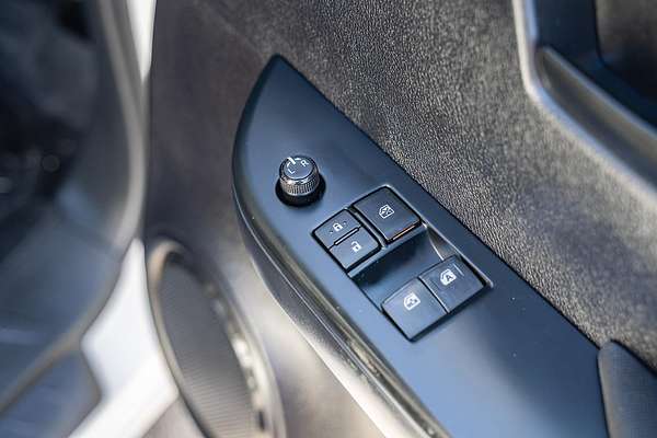 2016 Toyota Hilux Workmate TGN121R Rear Wheel Drive