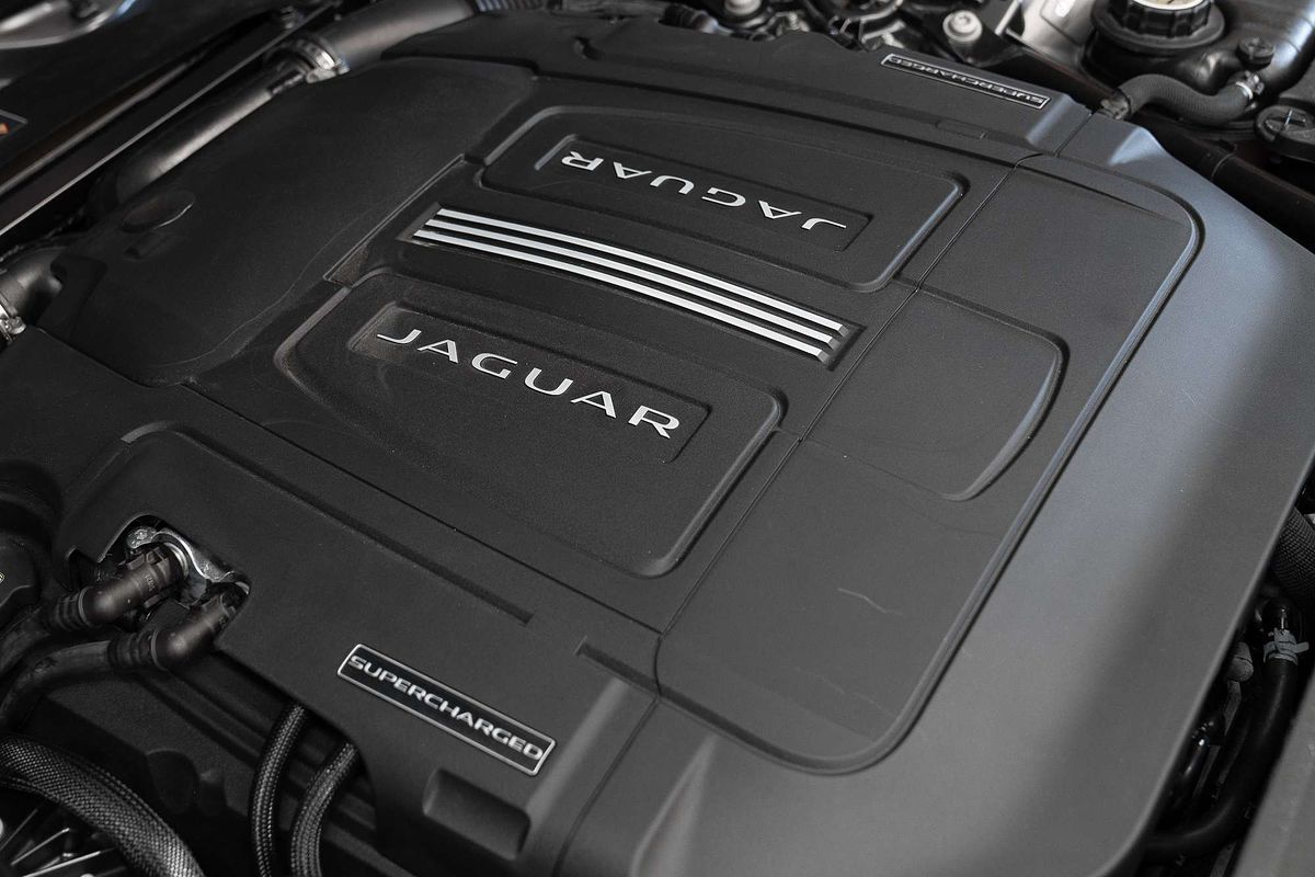2020 Jaguar F-TYPE R-Dynamic X152