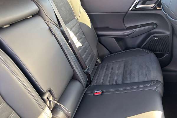 2025 Mitsubishi Outlander Aspire ZM