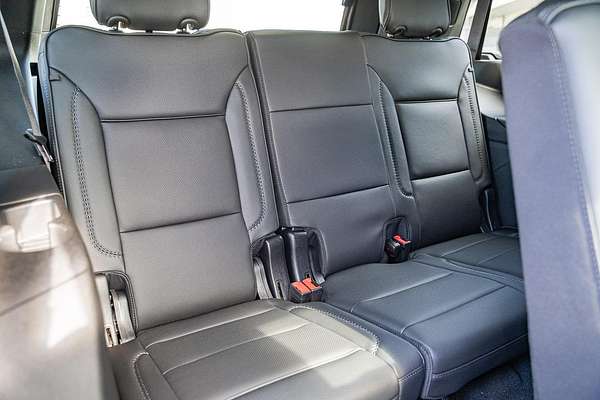 2025 GMC Yukon Denali T1