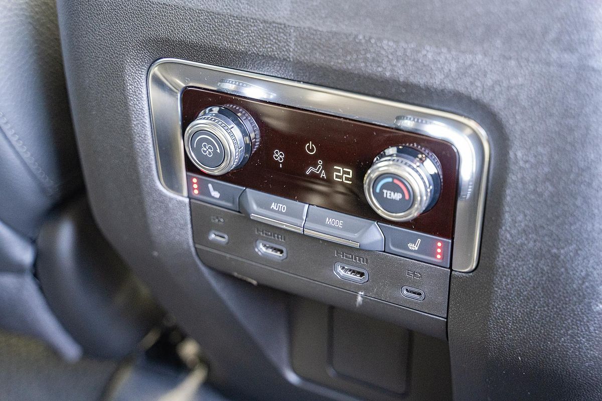 2025 GMC Yukon Denali T1