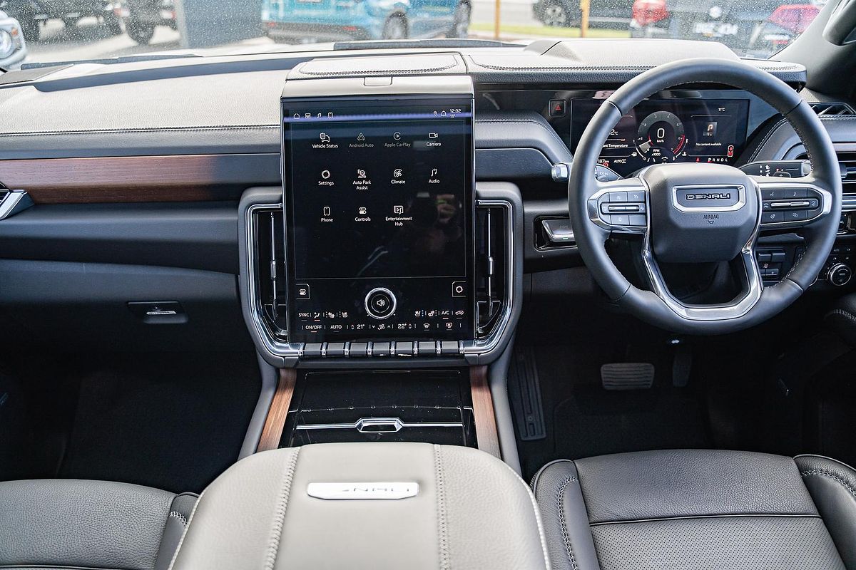 2025 GMC Yukon Denali T1