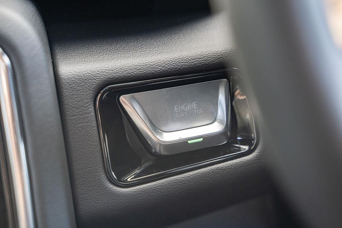 2025 GMC Yukon Denali T1