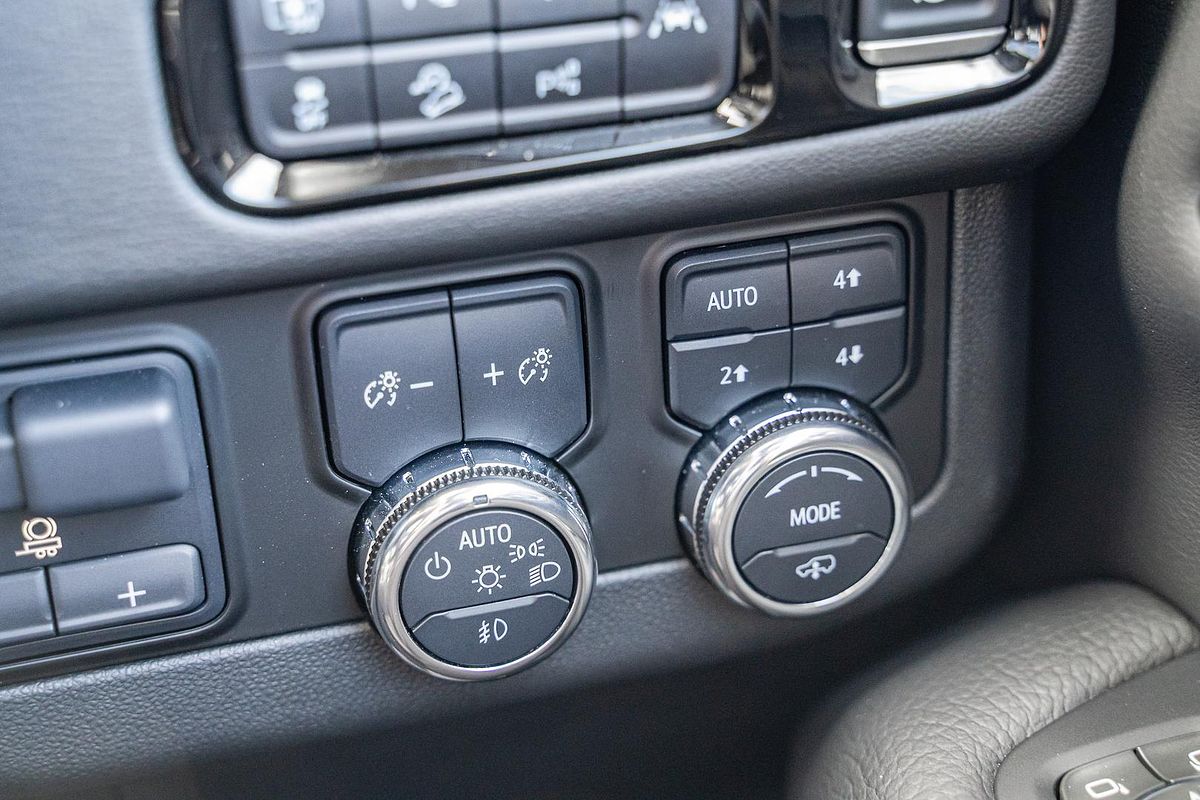 2025 GMC Yukon Denali T1
