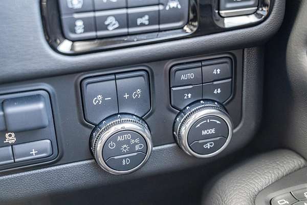 2025 GMC Yukon Denali T1