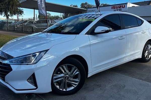 2020 Hyundai Elantra Active AD.2