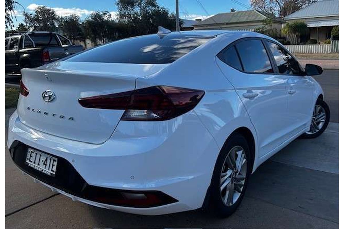 2020 Hyundai Elantra Active AD.2