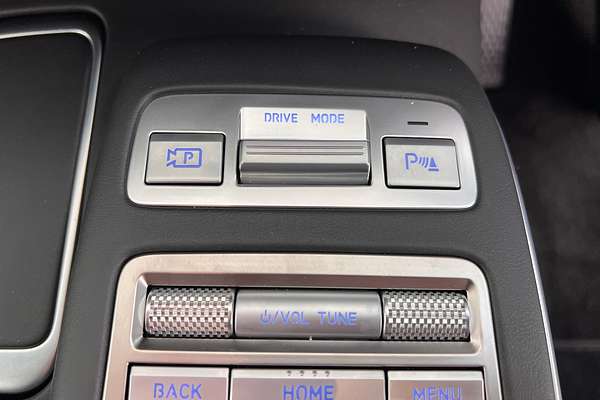 2024 Genesis GV70 2.5T AWD JK.V2
