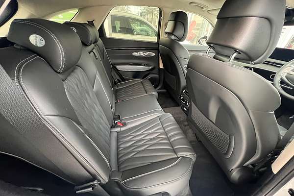 2024 Genesis GV70 2.5T AWD JK.V2
