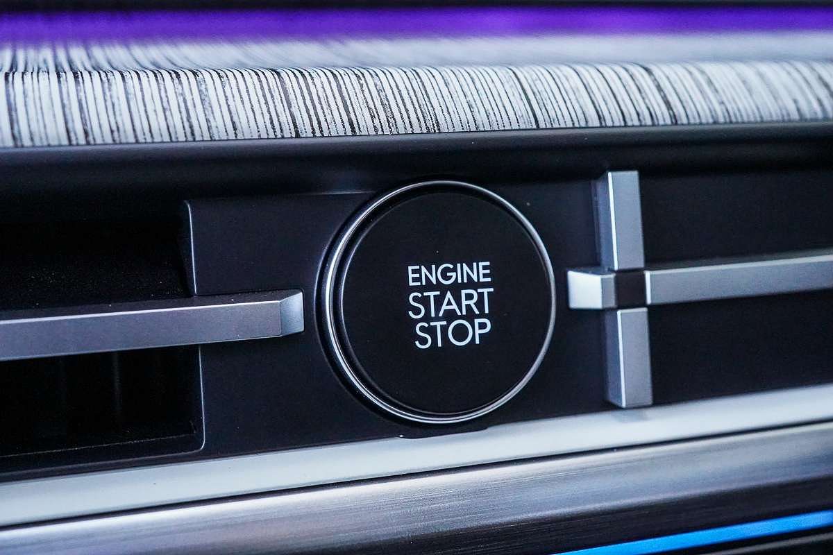 2025 Hyundai Santa Fe Hybrid Calligraphy MX5.V1