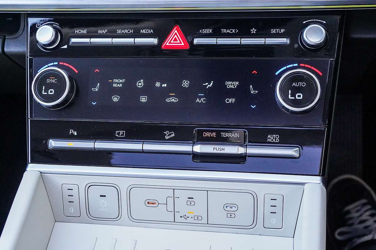 2025 Hyundai Santa Fe Hybrid Calligraphy MX5.V1