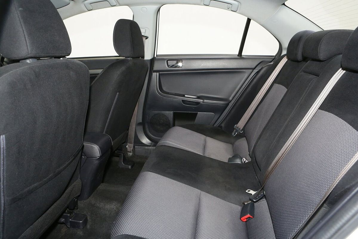 2015 Mitsubishi Lancer ES Sport CJ
