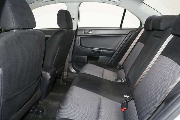2015 Mitsubishi Lancer ES Sport CJ