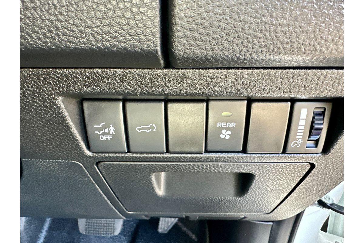 2024 Isuzu MU-X LS-T