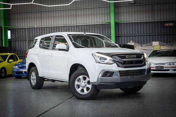 2021 Isuzu MU-X LS-M