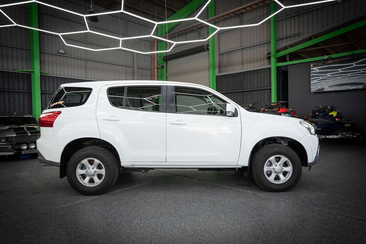 2021 Isuzu MU-X LS-M