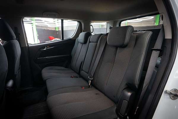 2021 Isuzu MU-X LS-M